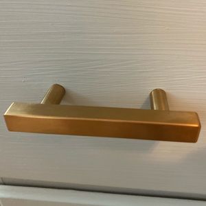 Drawer pulls / Handles